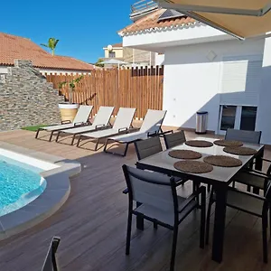 https://fantstica-villa-reformada-con-piscina-privada.tenerifehoteles.net